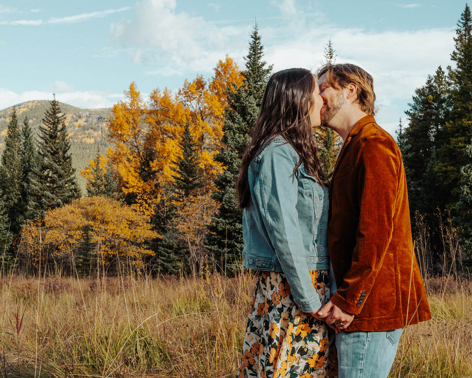 Mountain couples session portrait, Motus Weddings Colorado